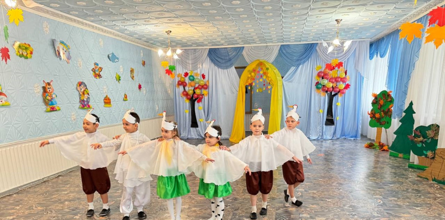 Осенний бал Осенний бал.